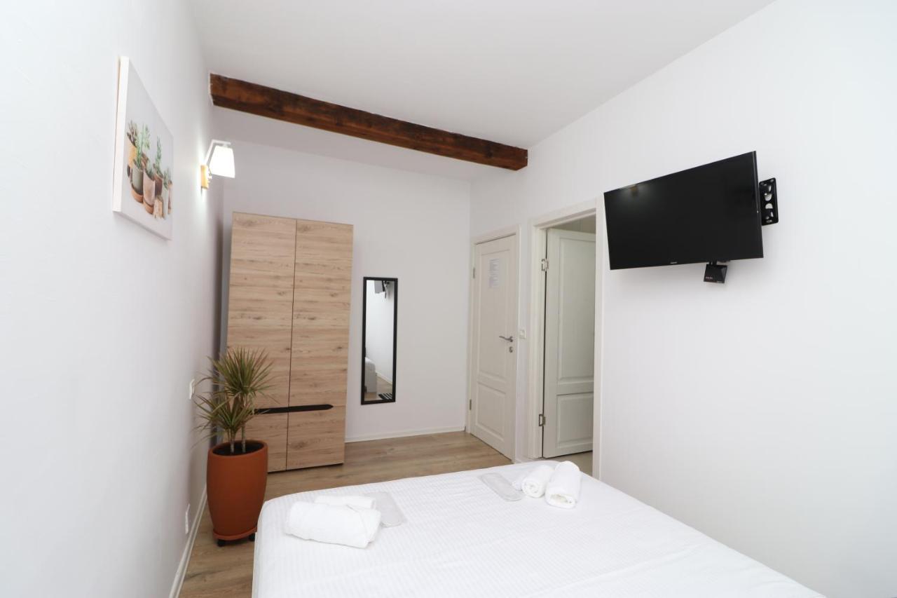 Gaia Bed & Breakfast Vlorë Екстериор снимка