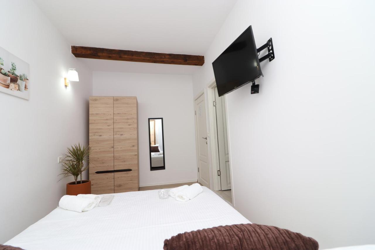 Gaia Bed & Breakfast Vlorë Екстериор снимка