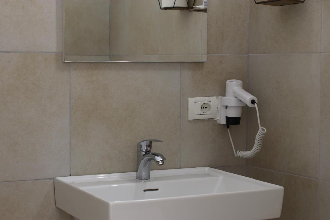 Gaia Bed & Breakfast Vlorë Екстериор снимка